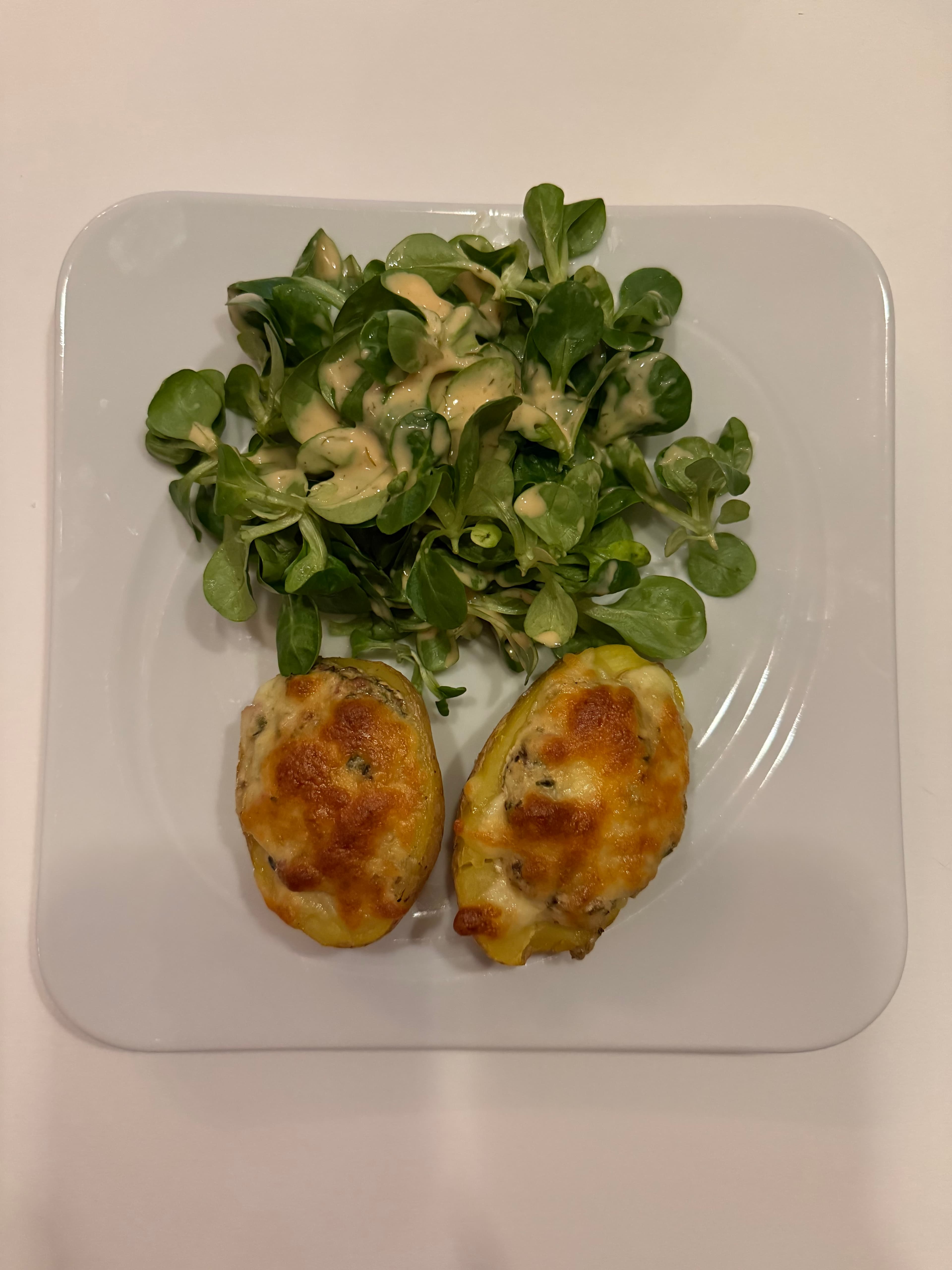 Gefüllte Ofenkartoffel