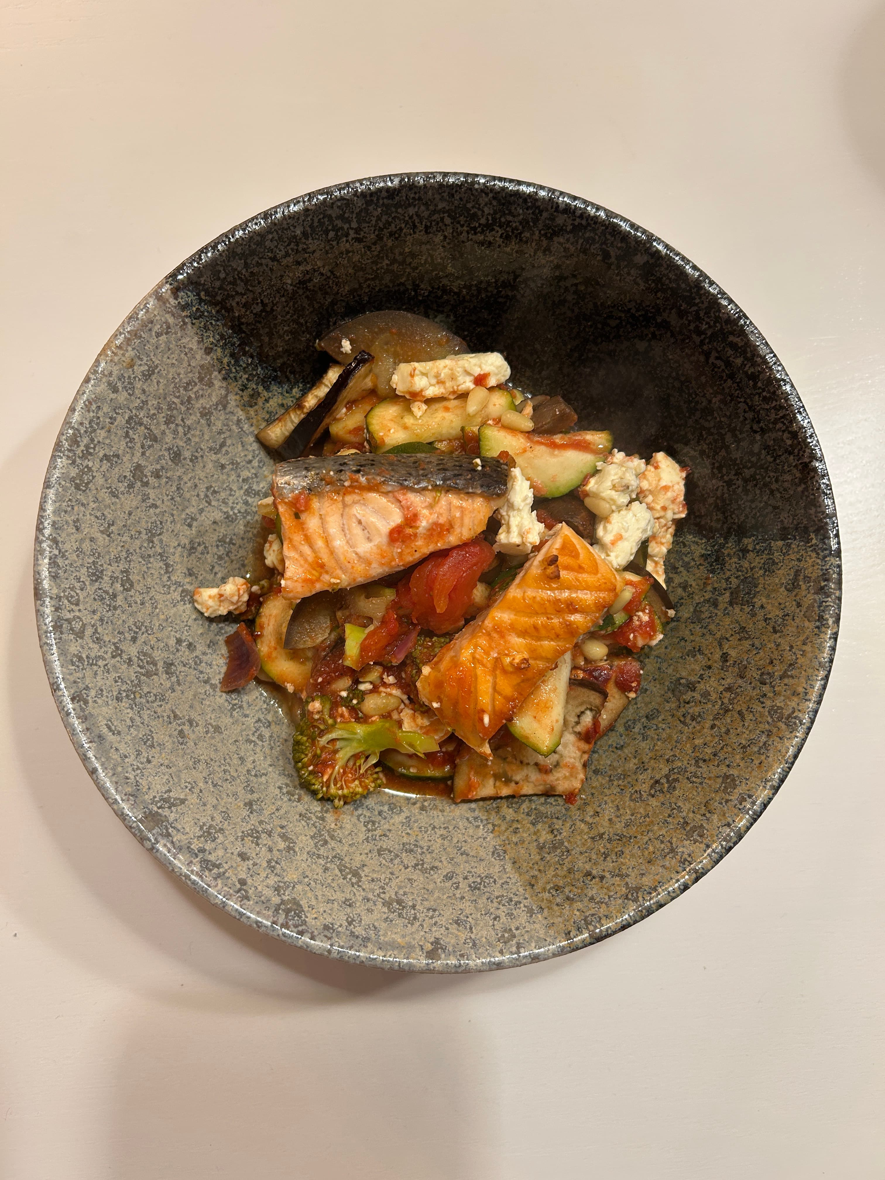 Lachs mit Ofengemüse