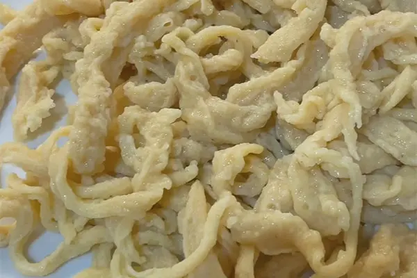 Schwäbische Spätzle von Oma